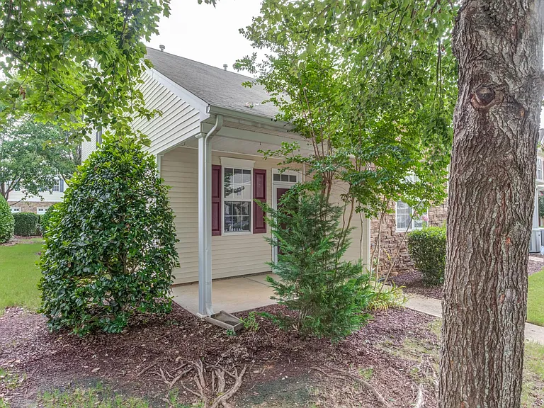 8221 Belneath Ct — Photo 37