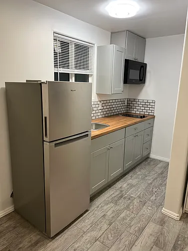2345 Pine Ave #1 Photo 1