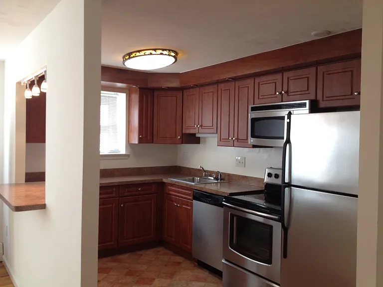Eli Whitney Apartments — Photo 15