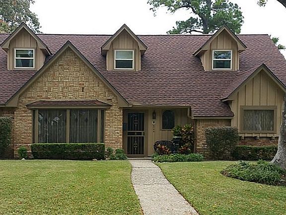 Front view the home