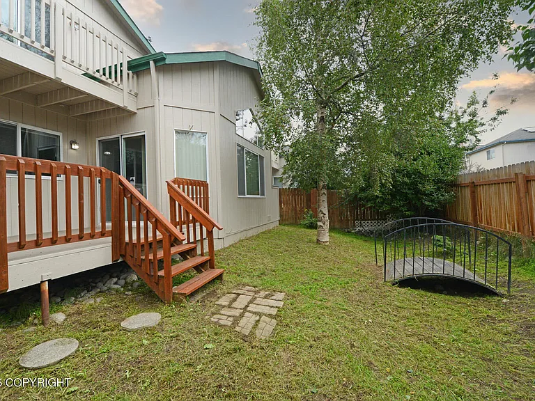 264 Dailey Ave — Photo 27