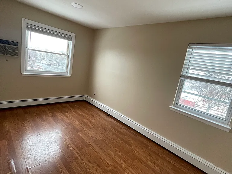 2714 Harding Ave #2 — Photo 8