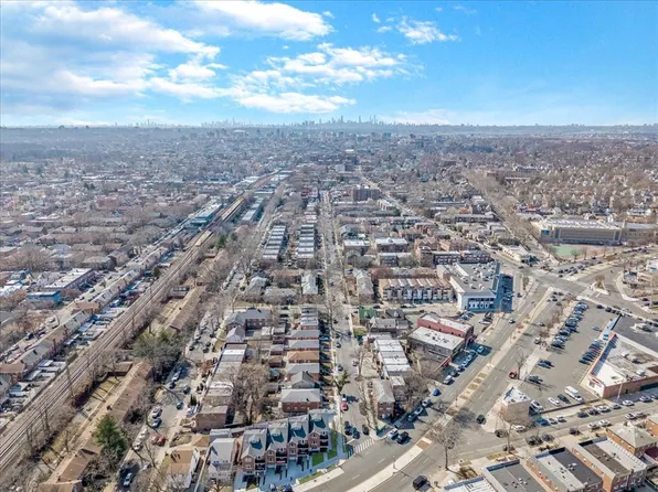 37-12 Francis Lewis Boulevard image 37 of 38