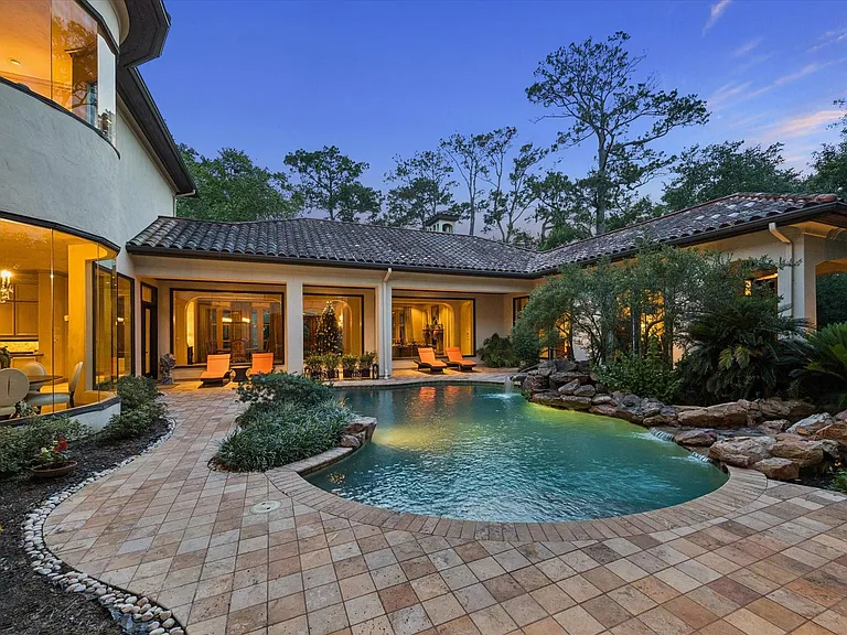 2 Lacewood Ln — Photo 43