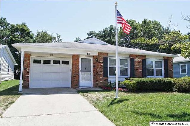 2nd image of 137 Lionshead Blvd