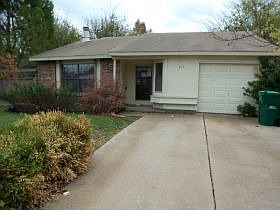 1st image of 212 London Ln