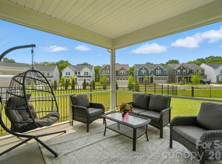 11113 Godwit Ln, Charlotte, NC 28278