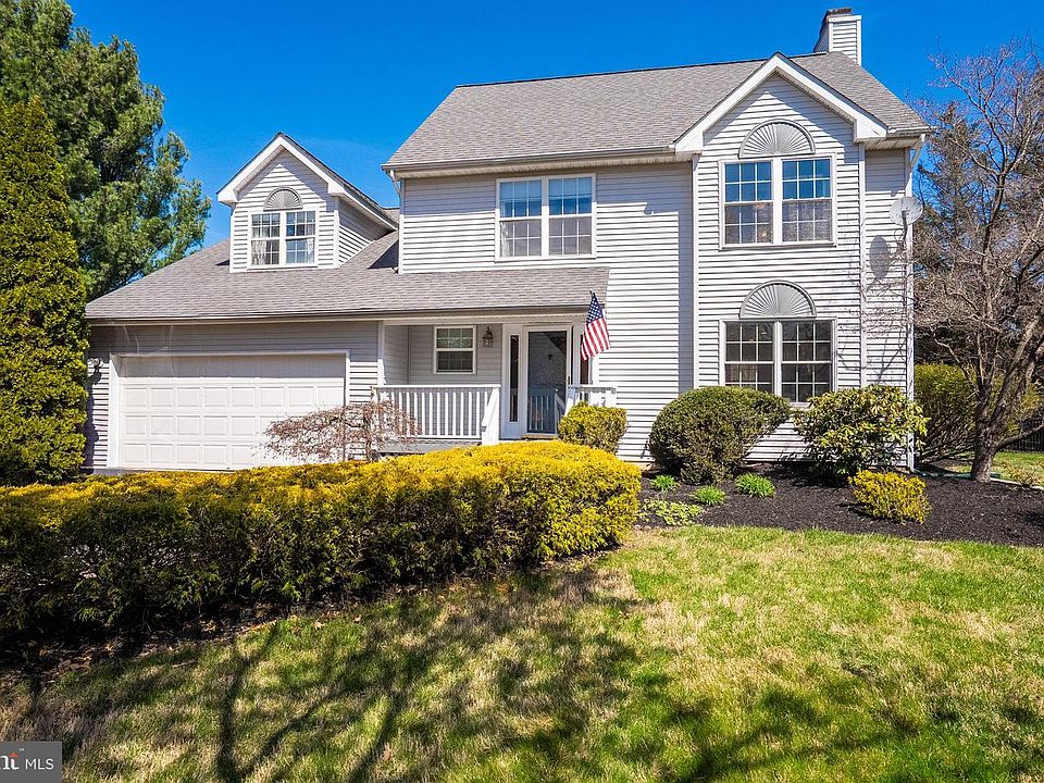 1st image of 6 Ruedemann Dr