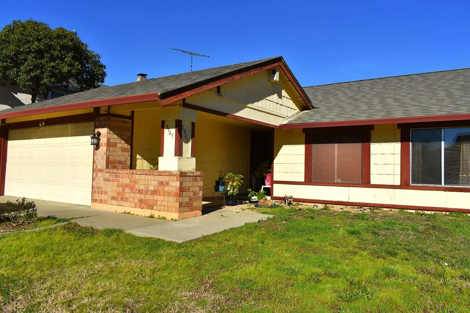 7949 Orenza Way photo 1