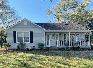 881 College St, Portland, TN 37148