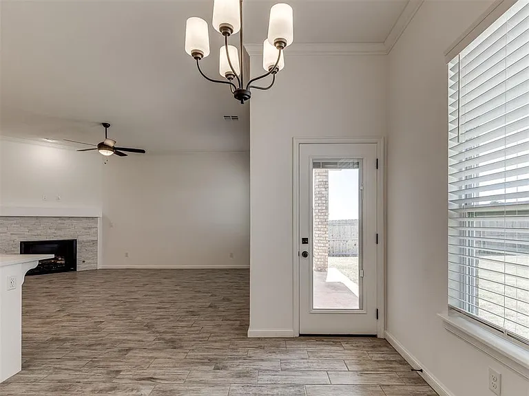 18025 Sunny Stone Ct — Photo 6