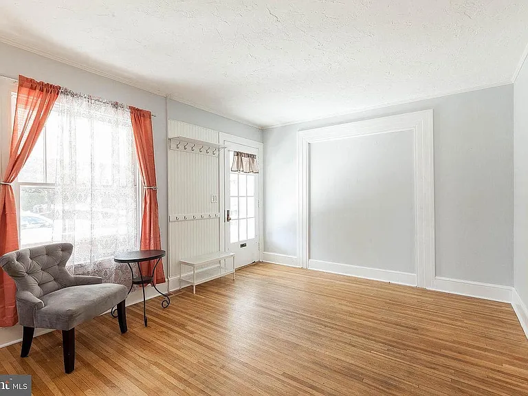 84 W Green St — Photo 3