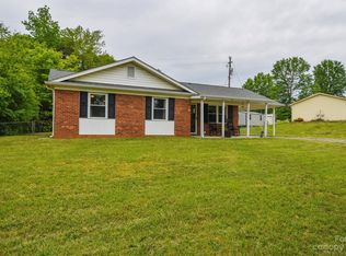 204 Springhill Ln, Maiden, NC 28650