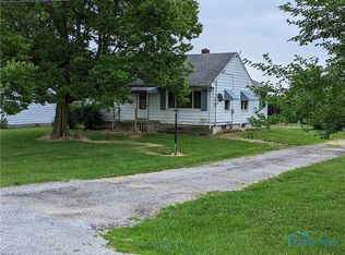 10902 Veler Rd, Curtice, OH 43412