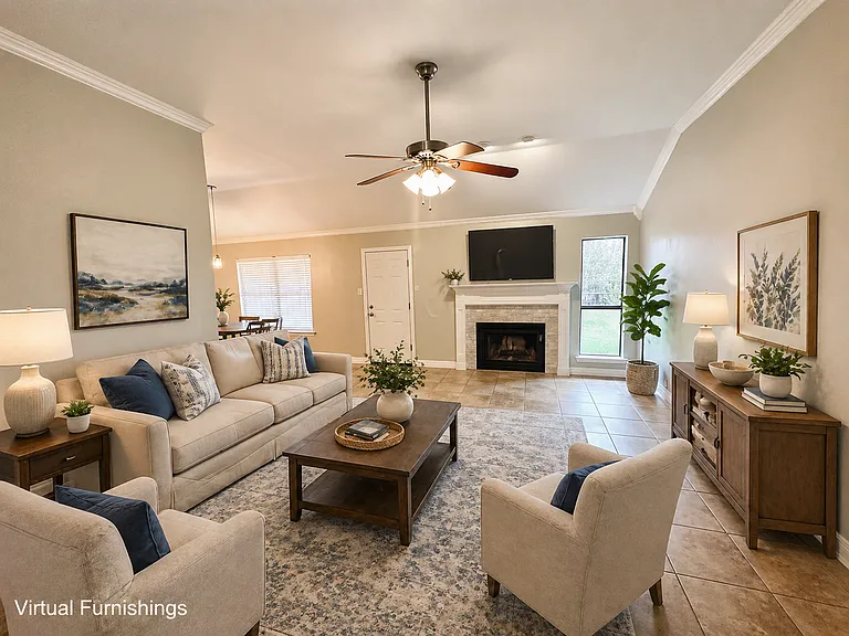 5010 James Loop — Photo 2