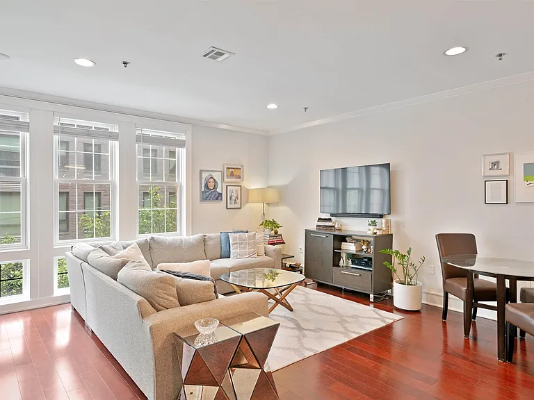 830 Monroe St #3G — Photo 3