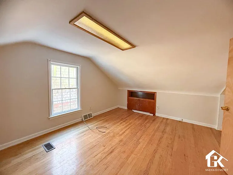 13581 Penrod St — Photo 14