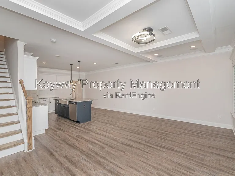 319 Sumac Trl — Photo 14