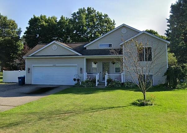 1st image of 14903 Bluebird Ln