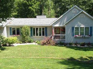 46 Sandwood Dr, Marquette, MI 49855