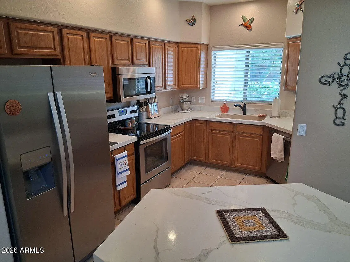 3 bed, 2.5 bath, 1504 sqft, $2,400 — Photo 4