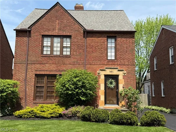 3881 Grenville Rd, University Heights, OH 44118