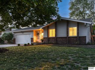 13566 W Cir, Omaha, NE 68137