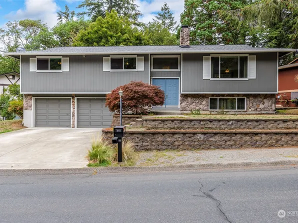 8513 45th Street W, University Place, WA 98466
