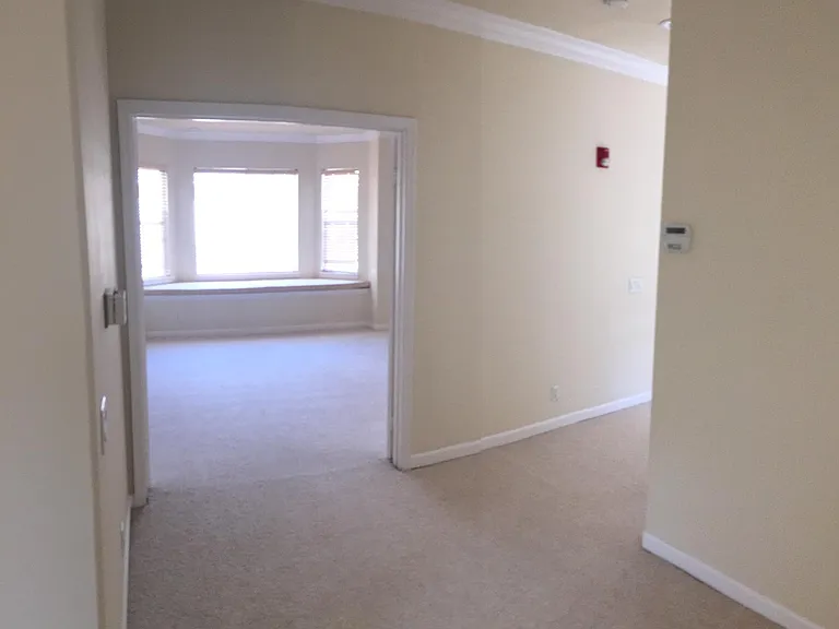 327 California St #B — Photo 23