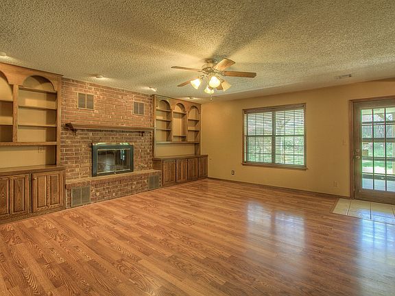 5th image of 1210 N Miller Dr