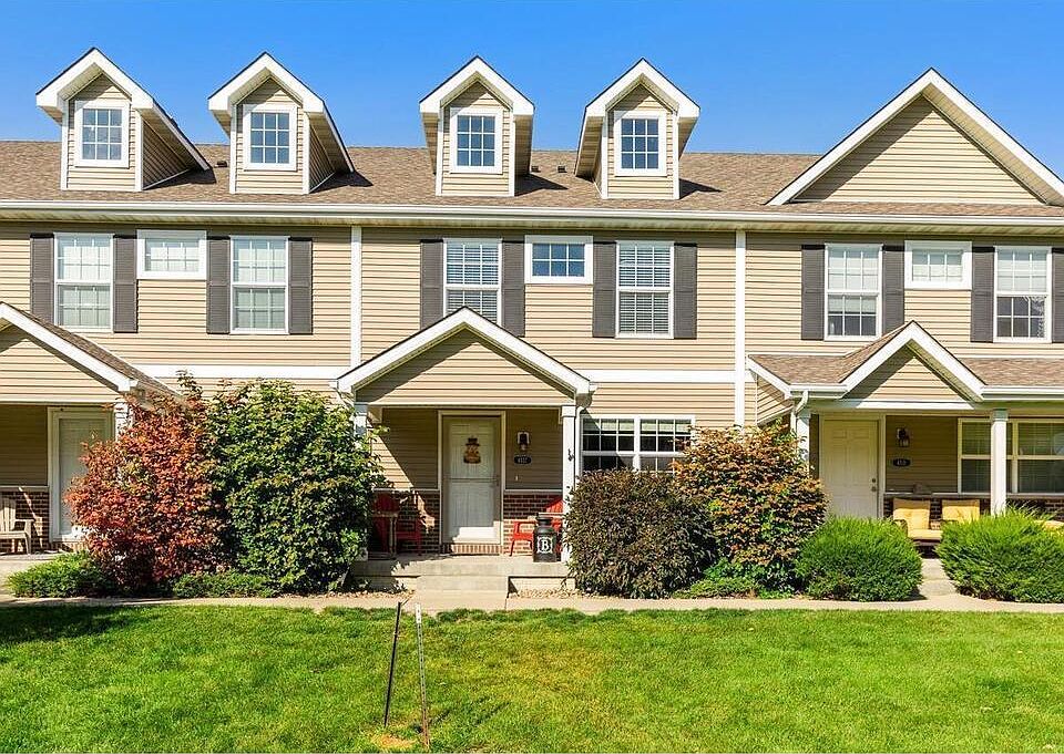 1st image of 4527 NE Milligan Ln