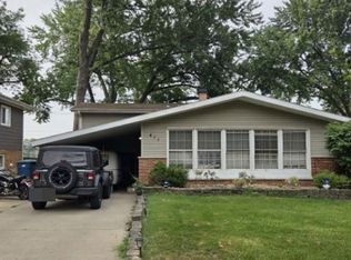 411 South St, Dundee, IL 60118