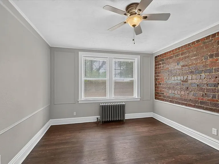 1949 Alfred Ave #1S — Photo 9