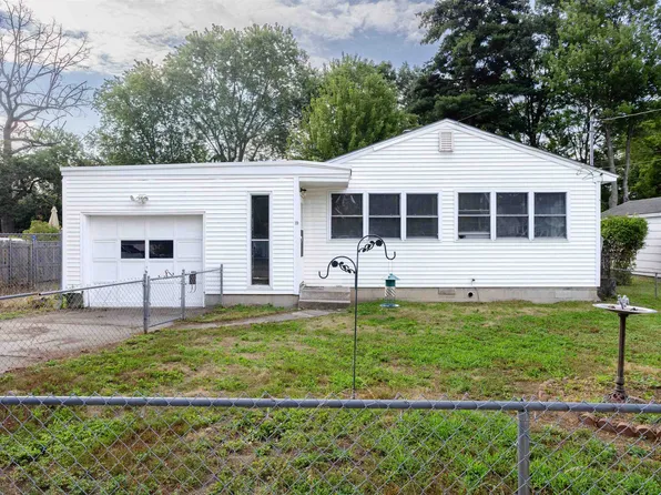 19 Tracy Drive, Burlington, VT 05408