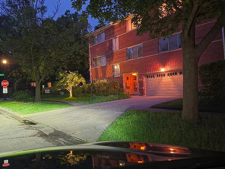 Wesley Ave — Photo 25