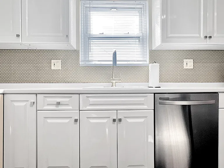 724 Maryland Ave — Photo 15