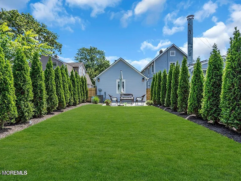 520 Brighton Ave — Photo 22