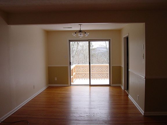 Dining Room leading to Deck