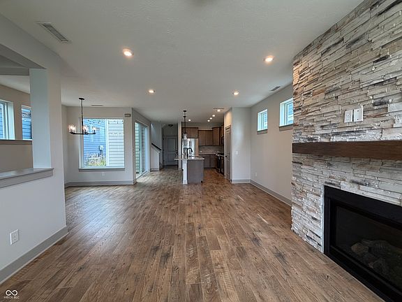 3rd image of 17324 Henslow Dr
