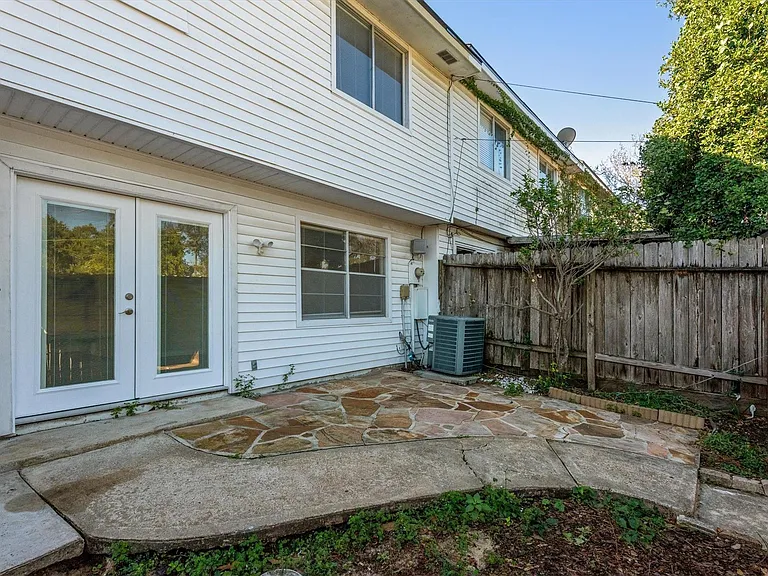 20361 Fieldtree Dr — Photo 31