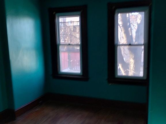 5th image of 2022 E Cambria St