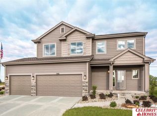 17762 Camden Ave, Omaha, NE 68116