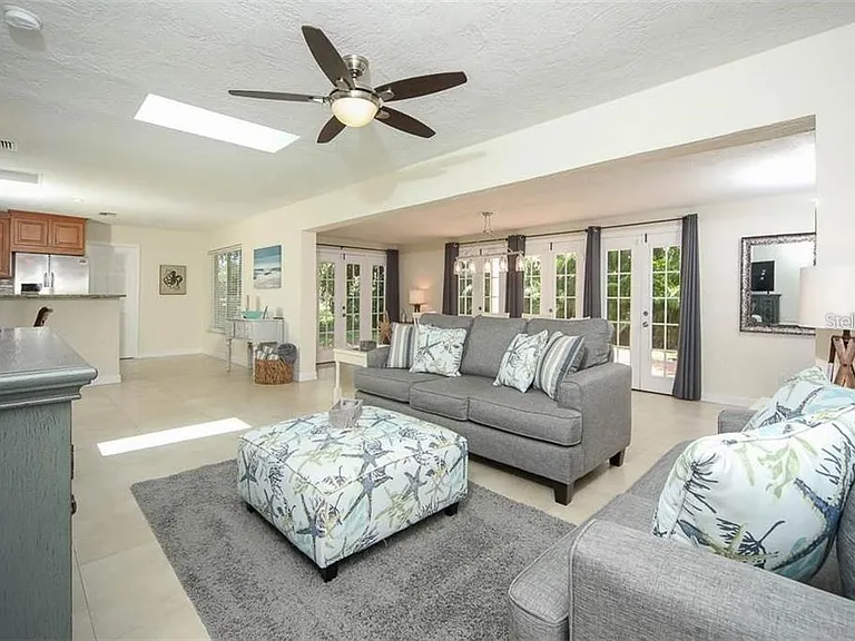 2943 Tuckerstown Dr — Photo 9