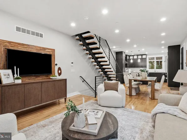 1628 Fitzwater St, Philadelphia, PA 19146