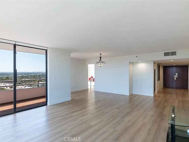 345 Pioneer Dr #1404 — Photo 12
