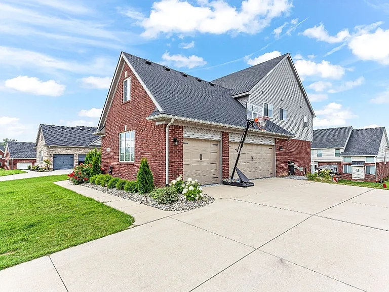 23986 W Enclave Dr — Photo 3