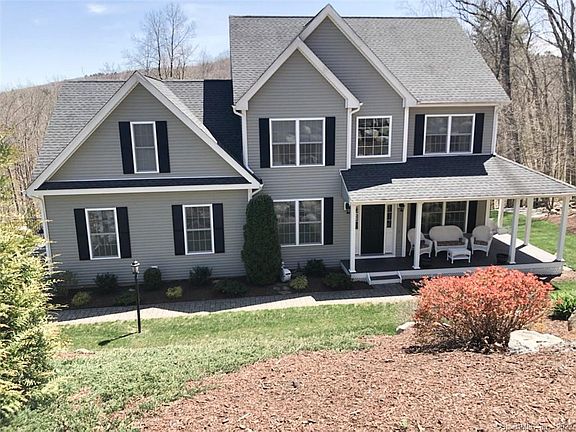 4th image of 92 Dyer Ave
