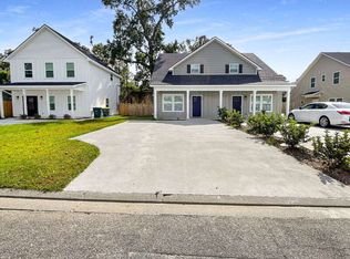 39 Travis St, Savannah, GA 31406