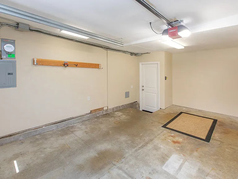 80 Castenada Ave — Photo 41