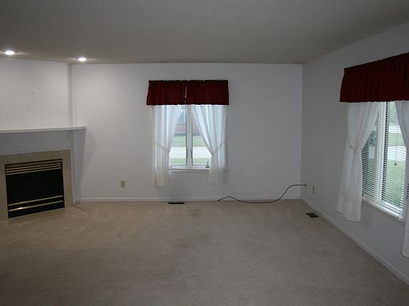 4th image of 4844 E Heritage Cir